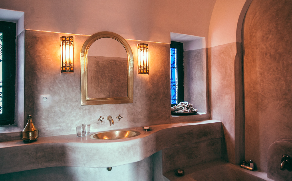 Choosing the Right Color Temperature for Your Bathroom Lights